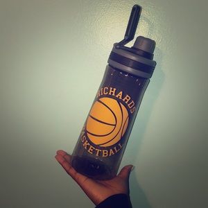 Cuztomized water bottles